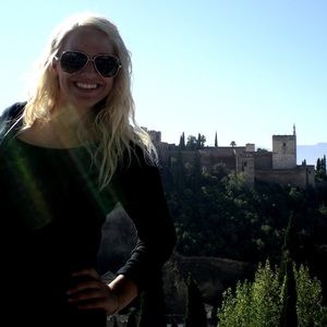 Meet your Posher, Hannah